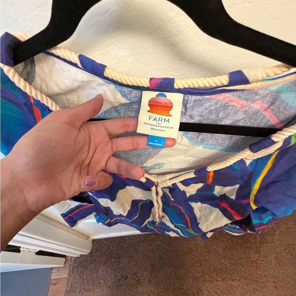 FARM Rio Multicolor V-Neck Top - Picture 3 of 3